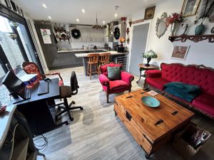 Kitchen/lounge- click for photo gallery